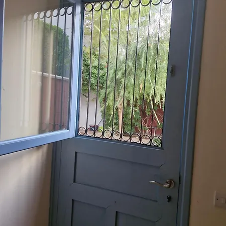 Traditional Πανσιόν Λευκωσία