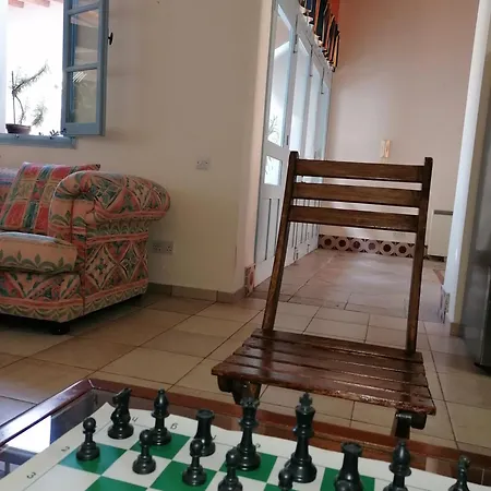 Traditional * Nikósie